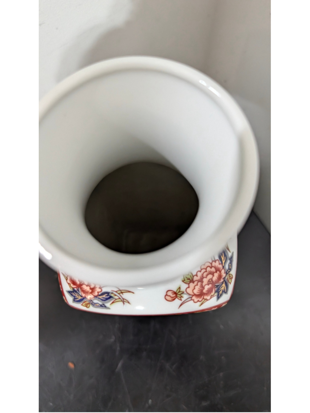 CMC Japanese Porcelain Floral Vase One Size White and Blue - Picture 5 of 6